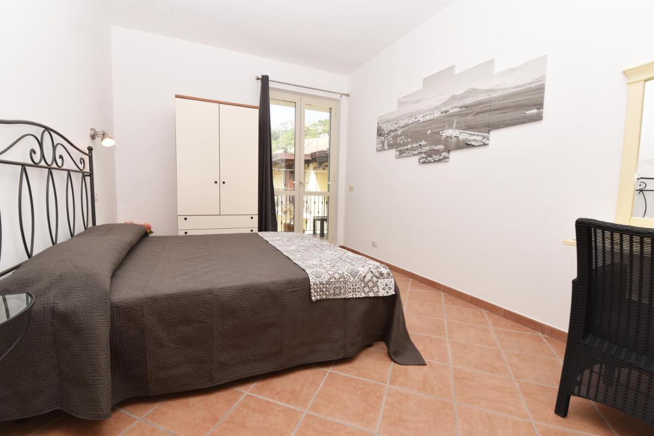 Chez Luke Apartments In אג'רולה מראה חיצוני תמונה