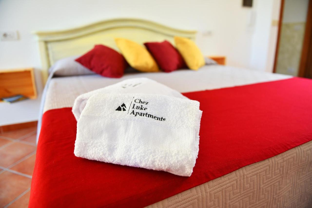 Chez Luke Apartments In אג'רולה מראה חיצוני תמונה