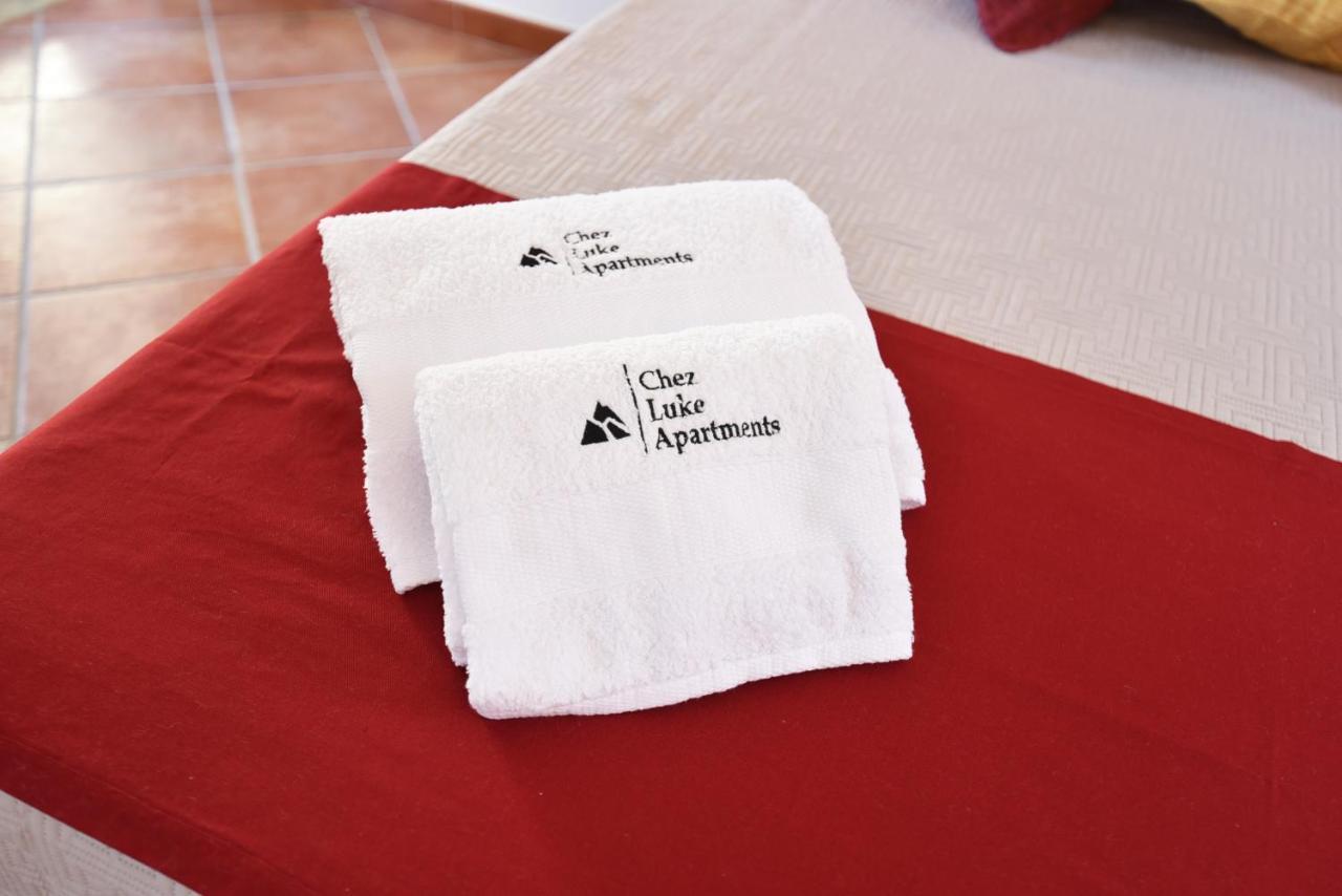 Chez Luke Apartments In אג'רולה מראה חיצוני תמונה