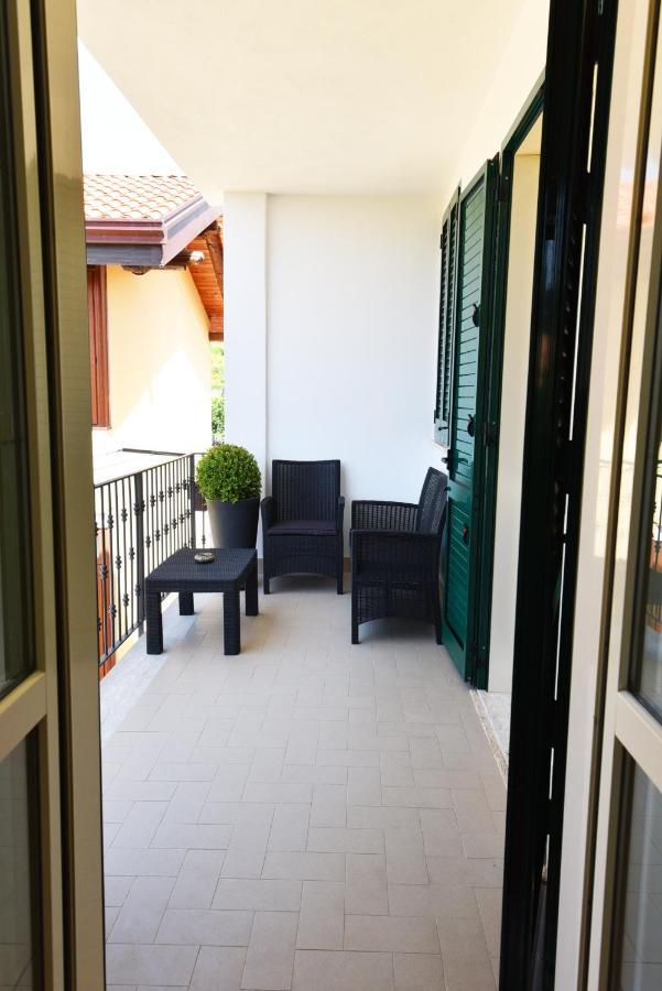 Chez Luke Apartments In אג'רולה מראה חיצוני תמונה